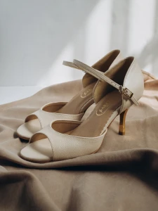 pg9 nude leather